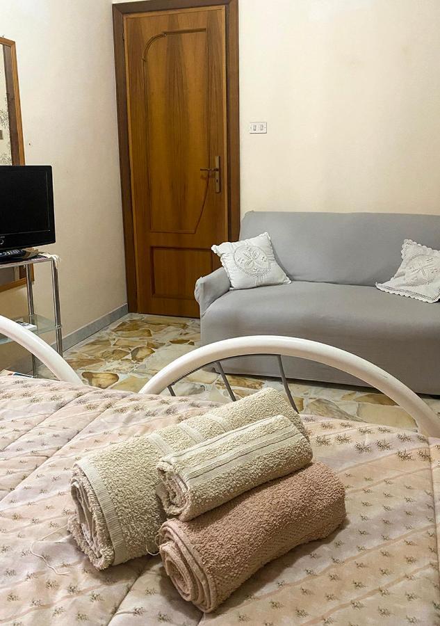 Casa Vacanze Gioia Трекастаньї Екстер'єр фото