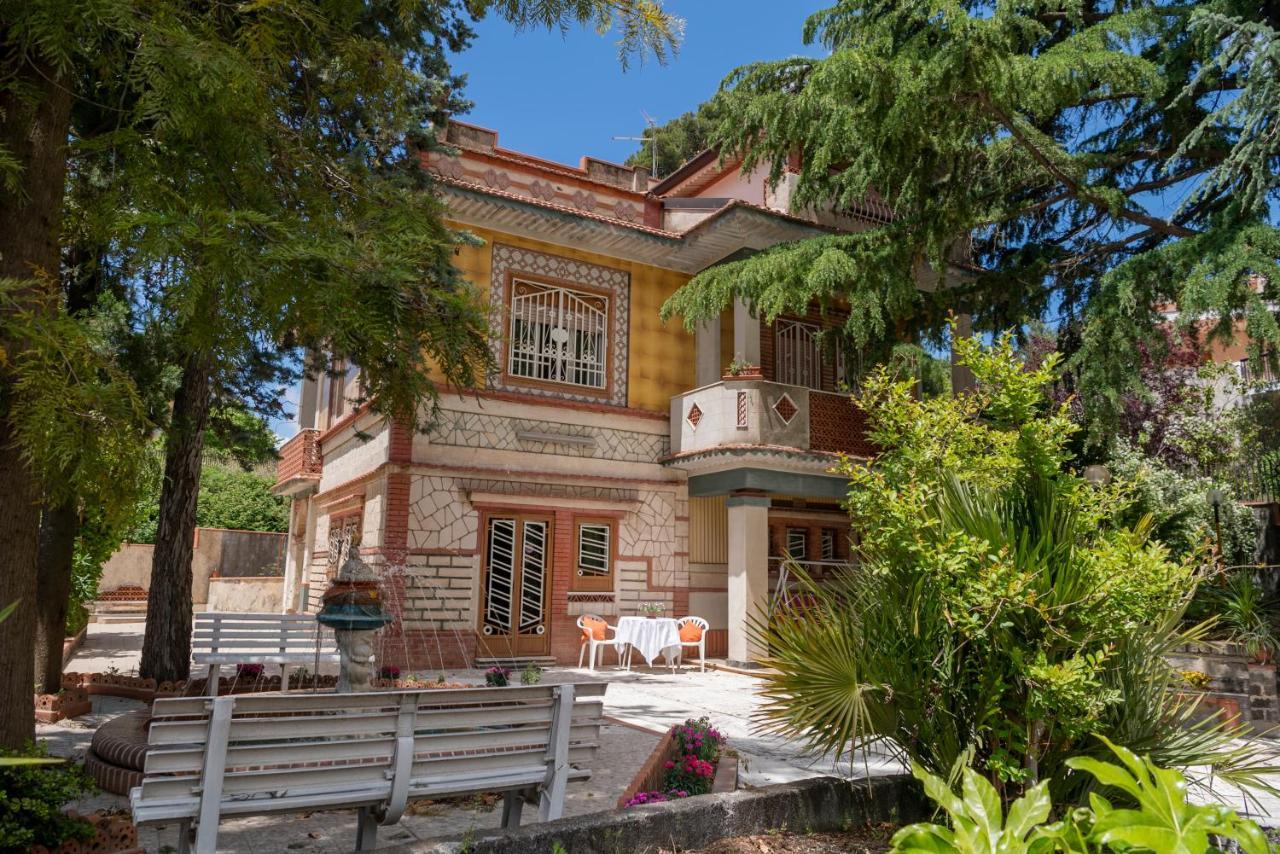 Casa Vacanze Gioia Трекастаньї Екстер'єр фото
