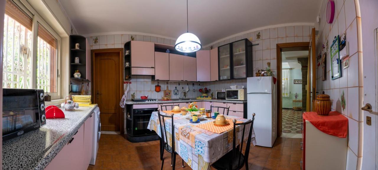 Casa Vacanze Gioia Трекастаньї Екстер'єр фото