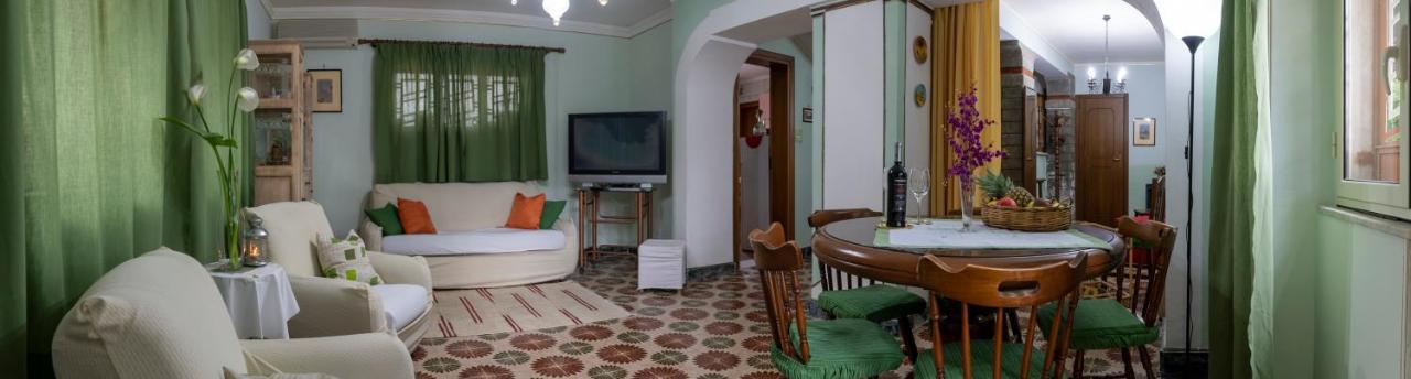 Casa Vacanze Gioia Трекастаньї Екстер'єр фото