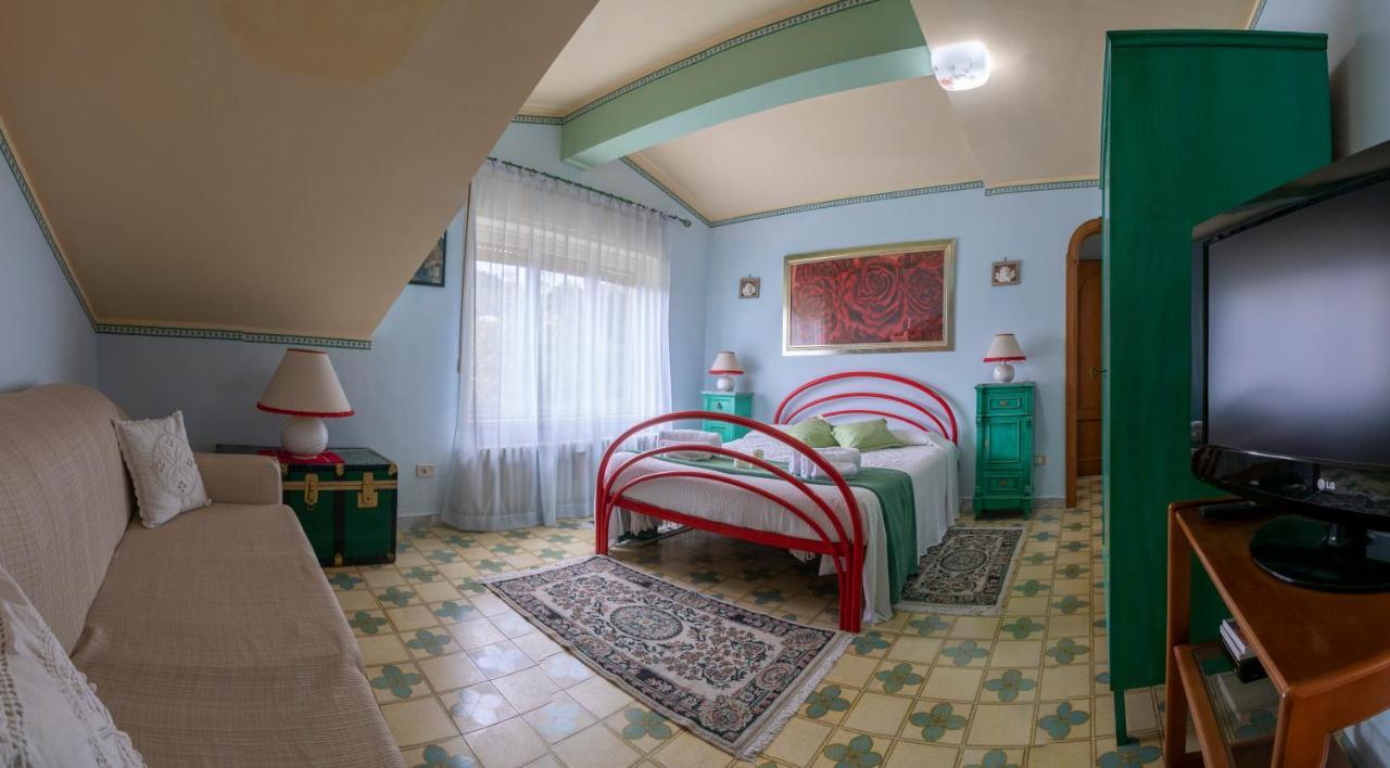 Casa Vacanze Gioia Трекастаньї Екстер'єр фото