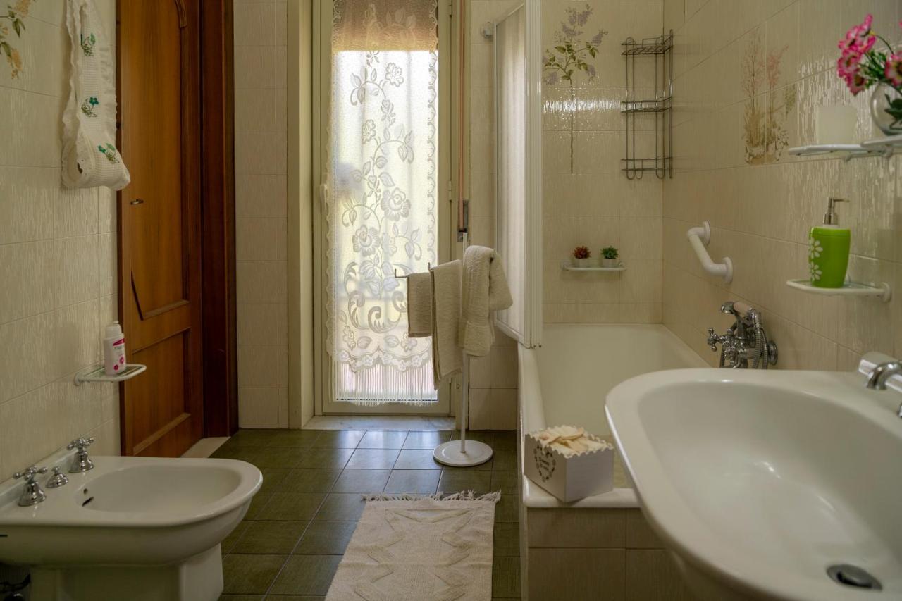 Casa Vacanze Gioia Трекастаньї Екстер'єр фото