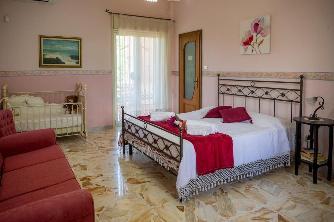 Casa Vacanze Gioia Трекастаньї Екстер'єр фото